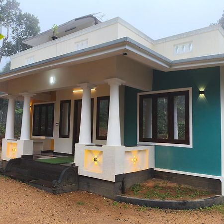Alpine Aura Villa Vagamon Exterior photo